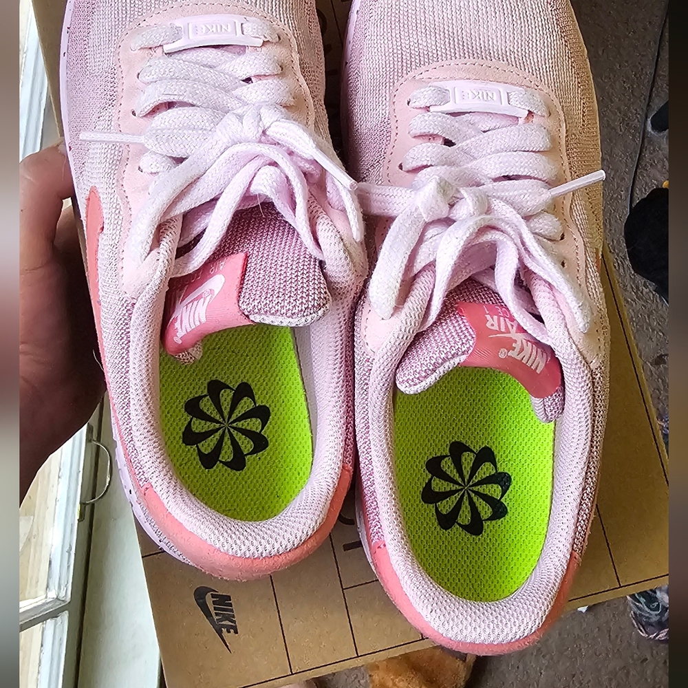 Women's Size 9 Nike AF1 Pink Crater Flyknit Sneakers - Picture 3 of 10